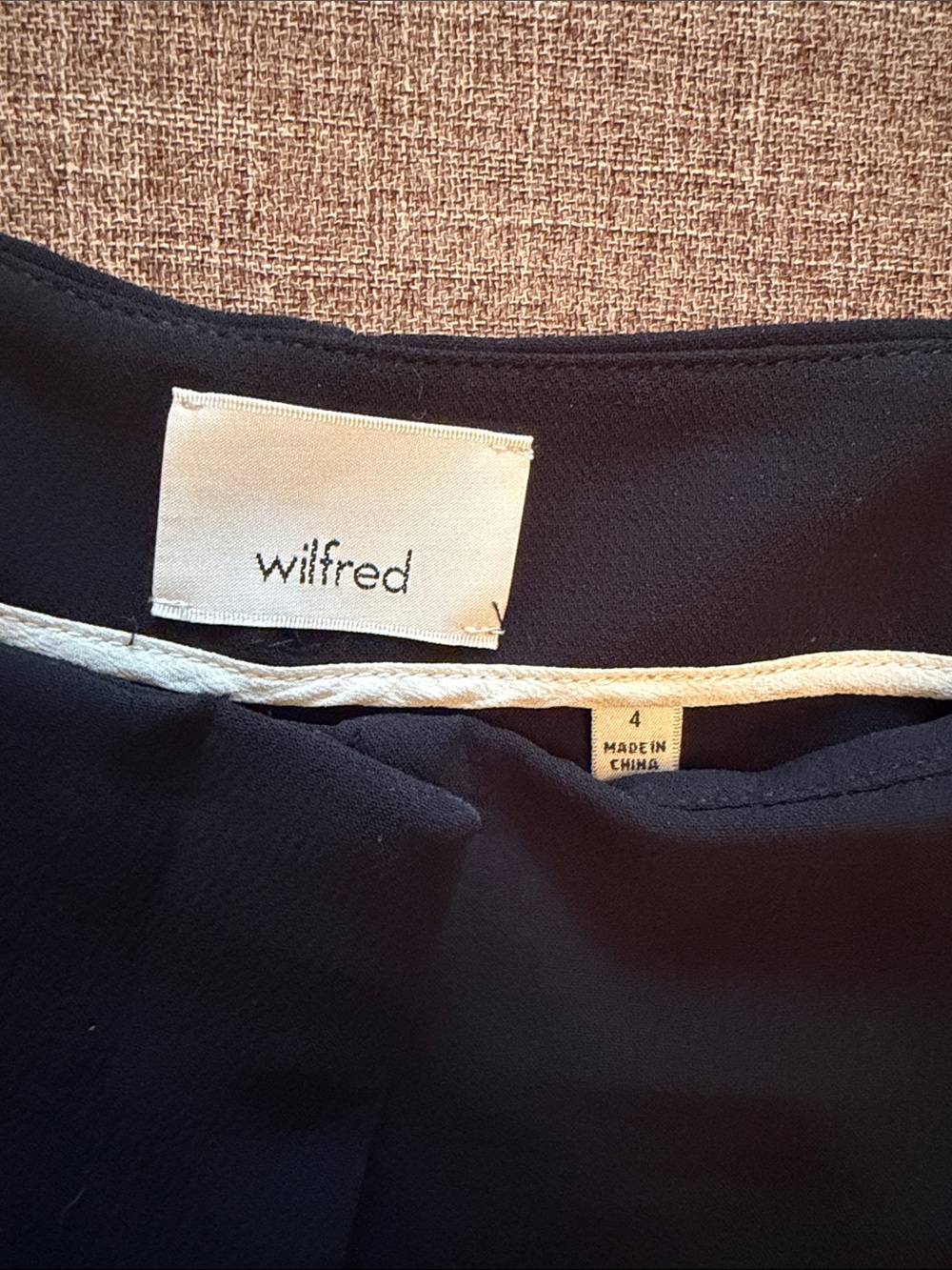 Wilfred Black pants with beautiful Trim size 4 aritzia